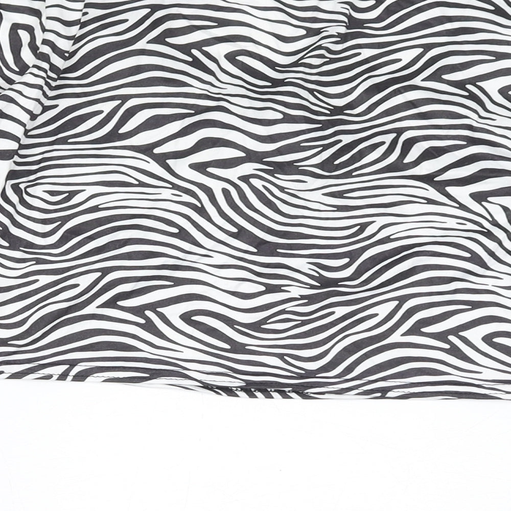 Wednesday's Girl Womens White Animal Print Polyester Basic T-Shirt Size M Round Neck - Zebra, Cropped