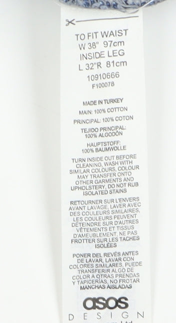 Close-up detail of ASOS Design Women's Blue Straight Jeans W38