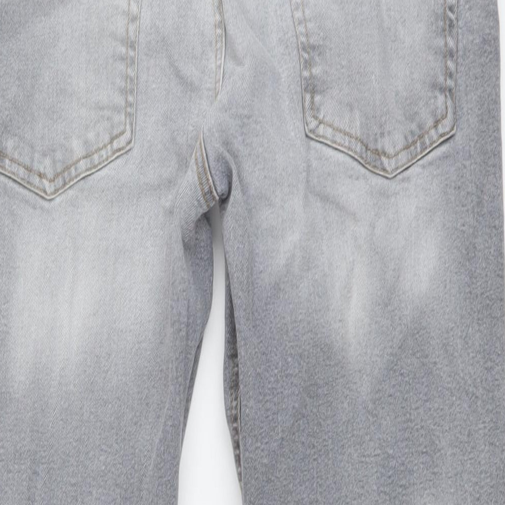 Brand and care label for Denim & Co. men’s grey cotton skinny jeans, size 34, in, 32-inch leg regular button