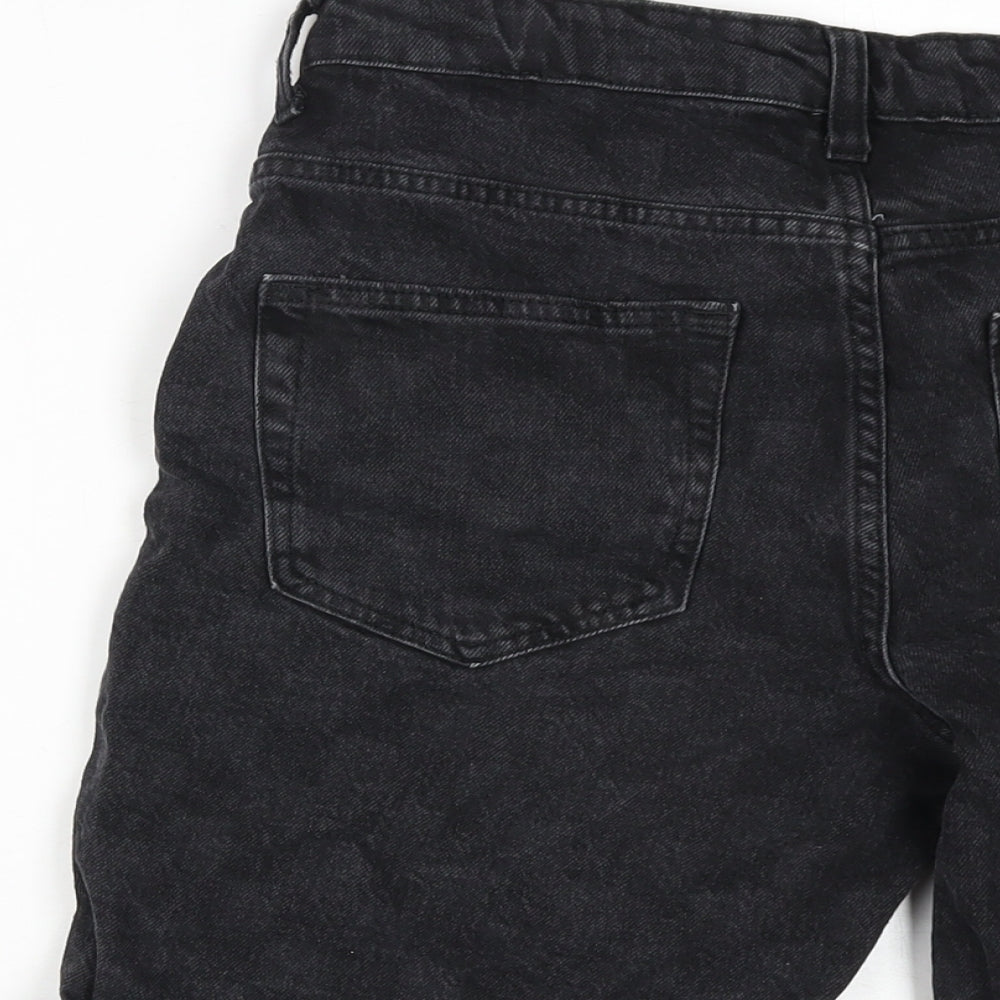 Brand and care label for Denim & Co. women’s grey 100% cotton basic shorts, size UK 30, in regular zip - inside leg 8in