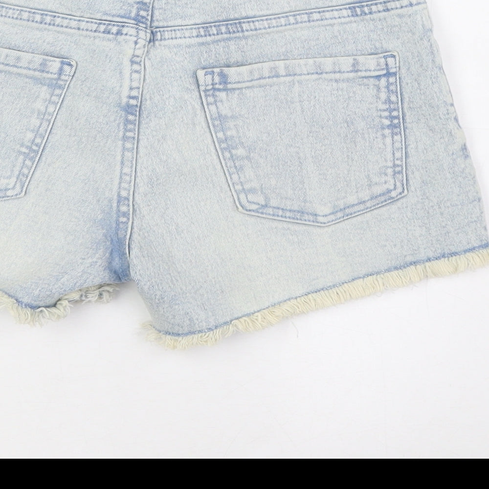 Brand and care label for Denim & Co. women’s blue cotton basic shorts, size UK 8, 3-inch leg regular zip