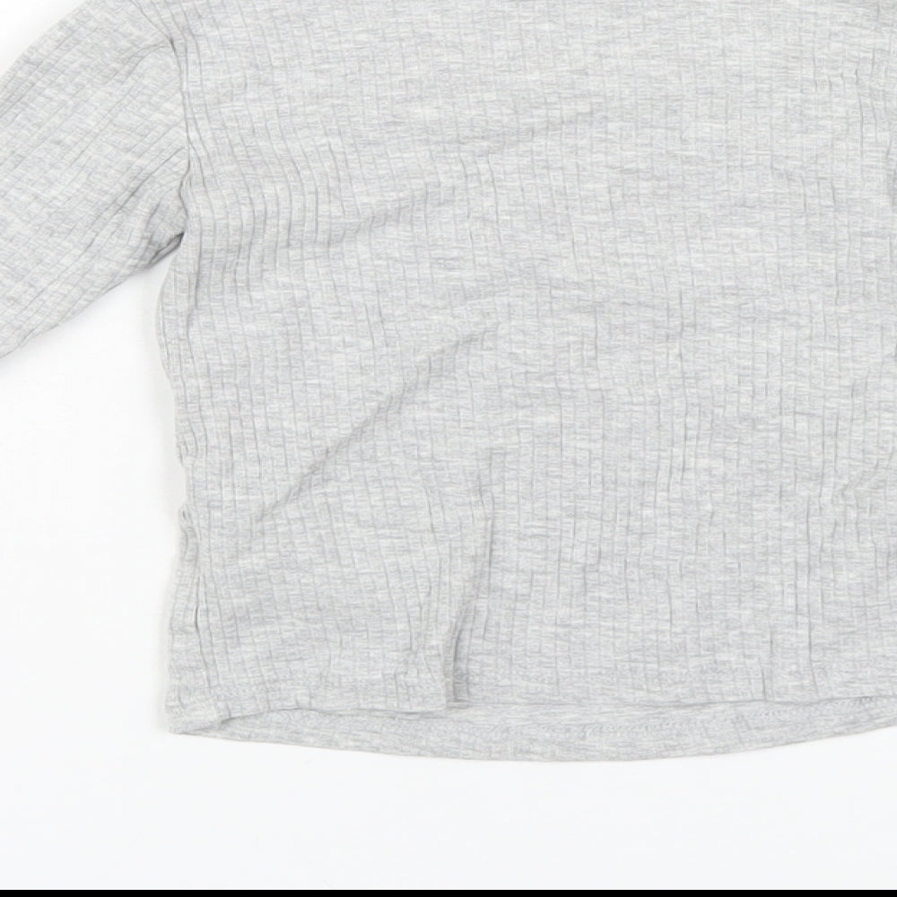 Brand and care label for H&M girls’ grey cotton basic t-shirt, size 3, years round neck pullover