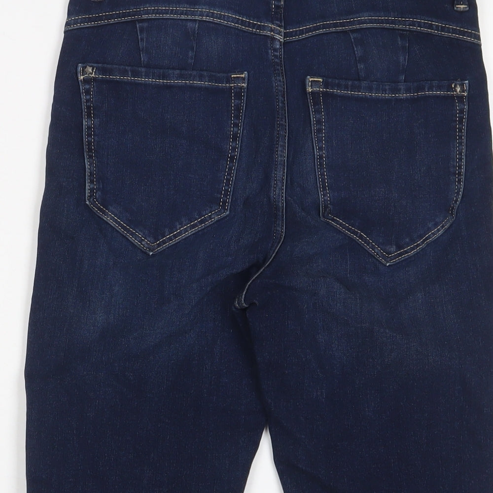 Brand and care label for Denim & Co. women’s blue cotton bermuda shorts, size UK 6, 14-inch leg regular zip
