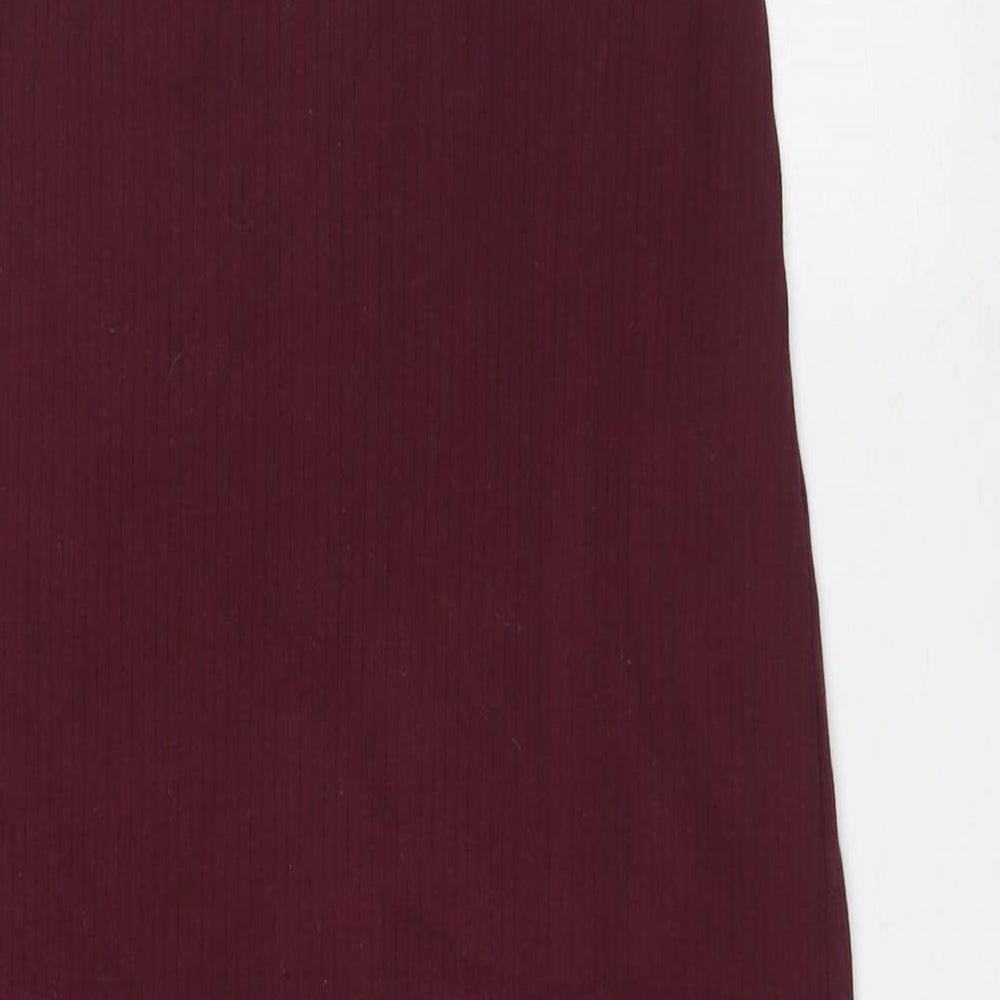 Brand and care label for Missguided women’s purple polyester a-line, size UK 8, v-neck - ribbed