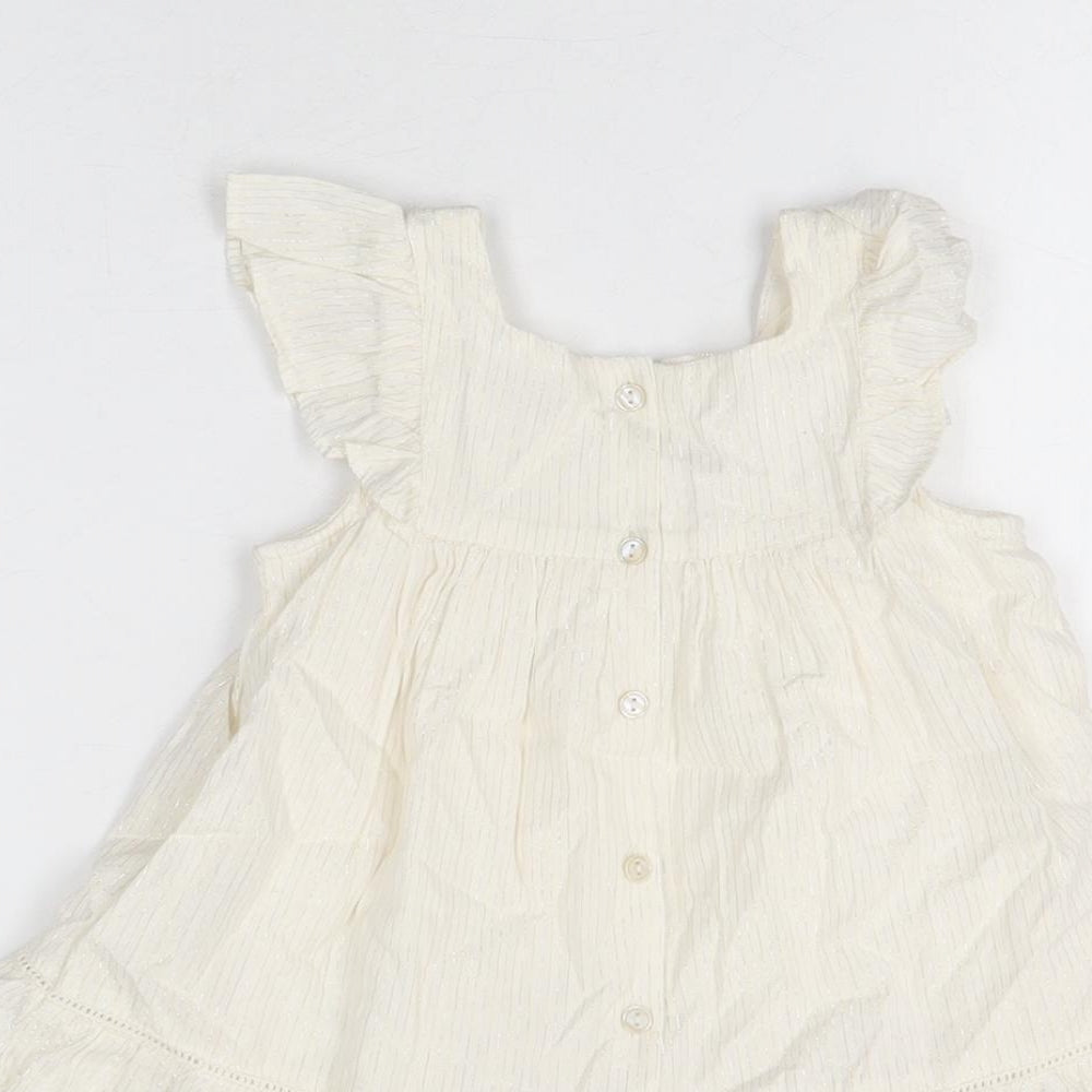 Brand and care label for Sergent Major girls’ ivory cotton shorts set outfit/set, size 12, months button