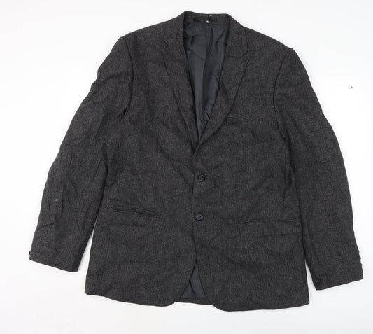 Additional front view of Taylor & Wright men’s grey jacket, size 44, button