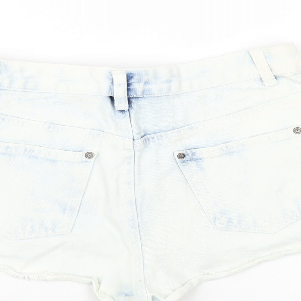 Brand and care label for Denim & Co. women’s blue cotton hot pants shorts, size UK 26, in regular zip
