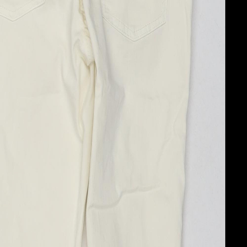 Brand and care label for EDC women’s white cotton chino shorts, size UK 8, 19-inch leg regular zip