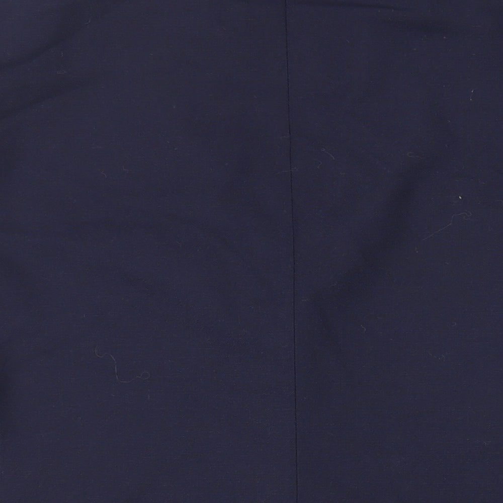 Brand and care label for Wellington men’s blue polyester jacket blazer, size 42, regular