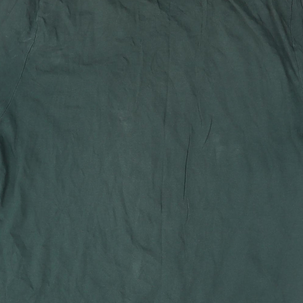 Brand and care label for ASOS men’s green cotton t-shirt, size S, round neck