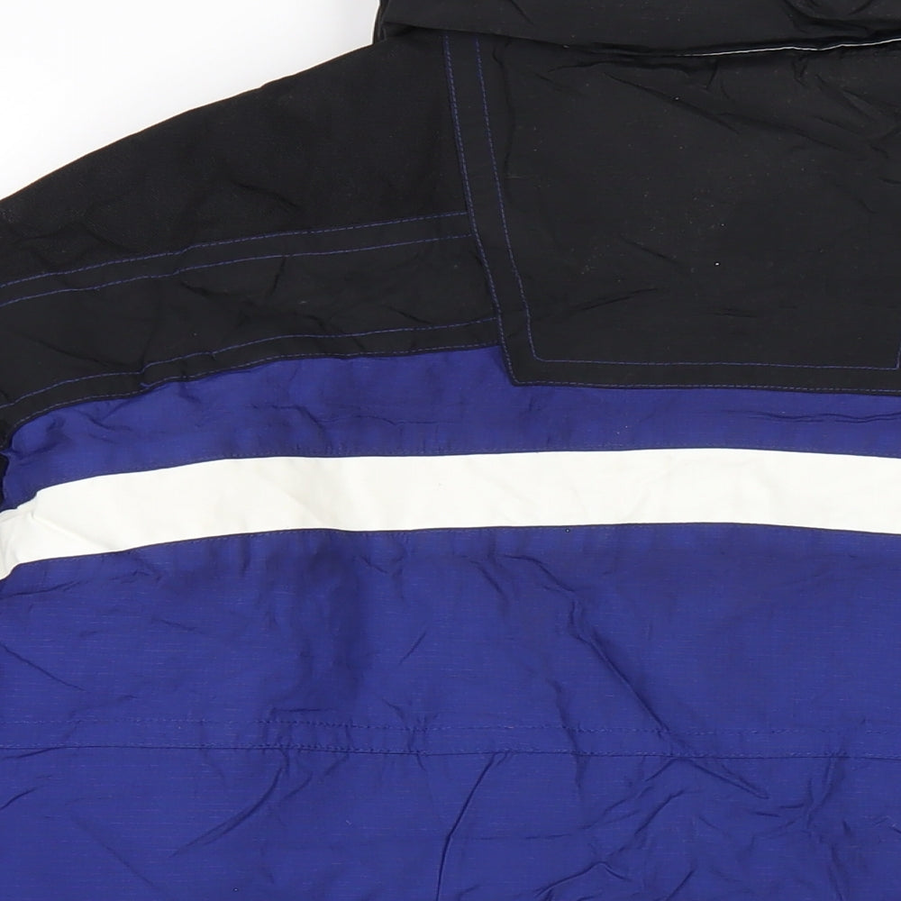 Brand and care label for Ellesse men’s blue rain coat coat, size M, zip