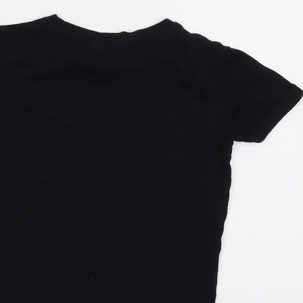 Brand and care label for Pudsey boys’ black cotton basic t-shirt, size 4-5, years crew neck pullover