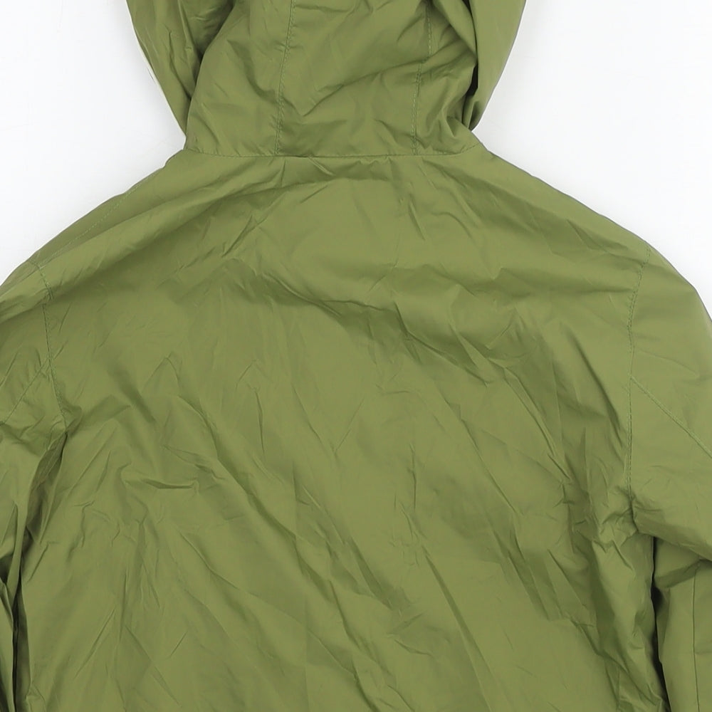 Brand and care label for Mayoral boys’ green jacket, size 8, years zip