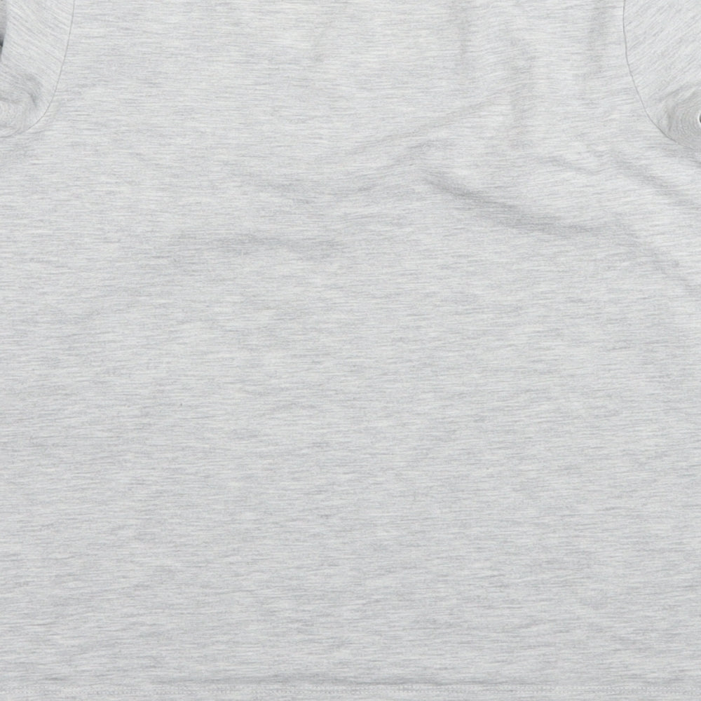 Brand and care label for Gap girls’ grey polyester basic t-shirt, size 10-11, years round neck pullover