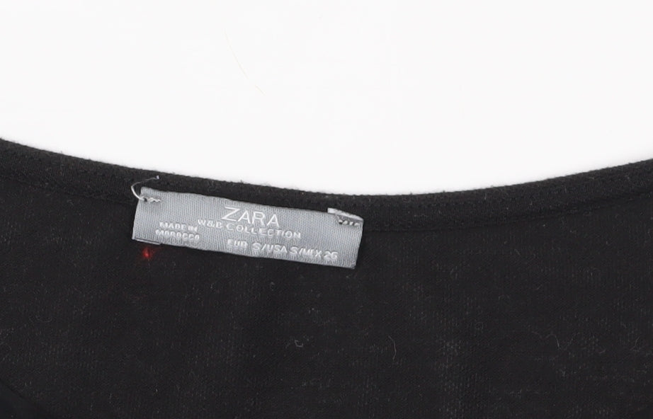 Close-up detail of Zara Black 3/4 Sleeve Crew Neck Blouse, Size 2XS