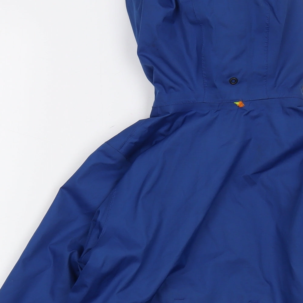 Brand and care label for Quechua boys’ blue jacket, size 10, years zip
