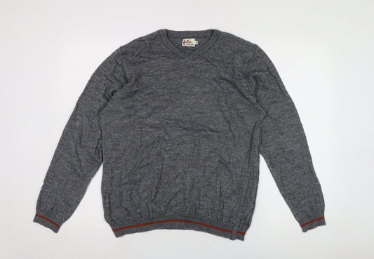 Additional front view of Lee Cooper Men's Grey V-Neck Pullover in XL
