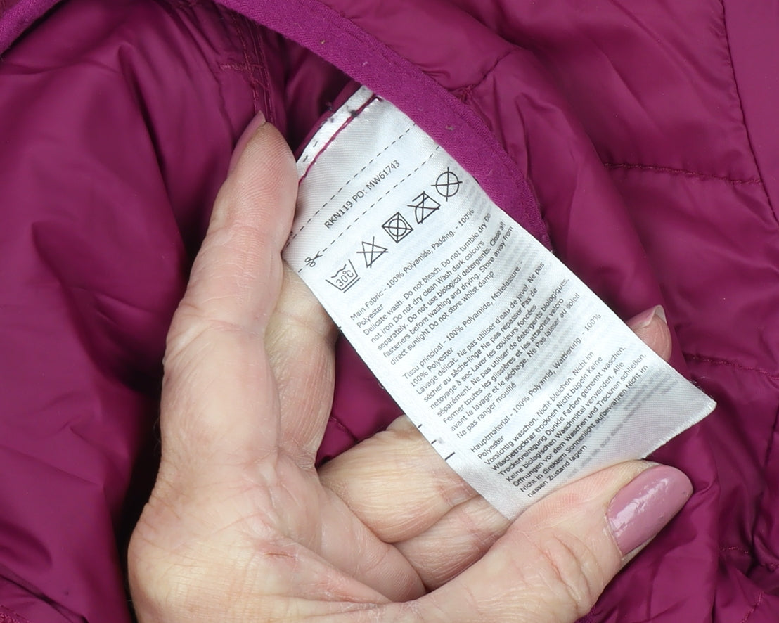 Brand and care label for Regatta girls’ pink puffer jacket 9-10 years