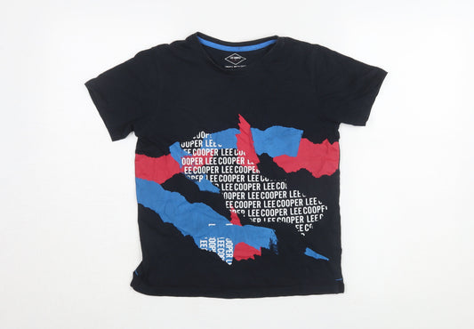 Additional front view of Lee Cooper boys’ black graphic t-shirt 10-11 years - casual style