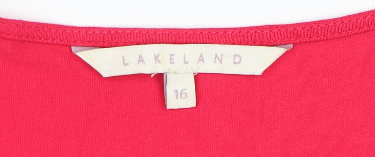 Lakeland Women's Red Scoop Neck T-Shirt Size 16
