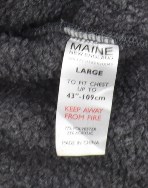 Close-up detail of Maine New England Men’s Black Full Zip Fleece Sweatshirt L