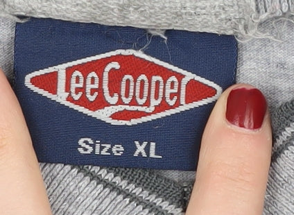 Additional view of Lee Cooper Men's Grey XL V-Neck T-Shirt