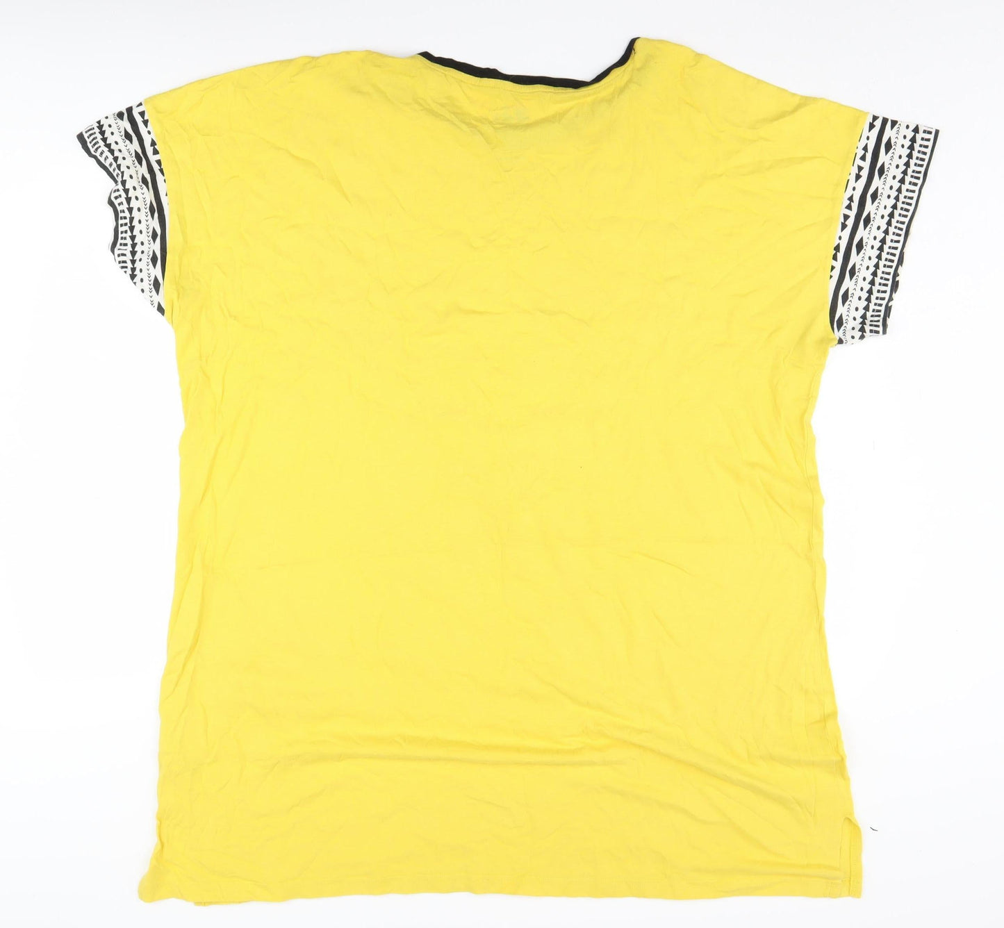 Disney Women's Yellow Lion King T-Shirt XL Casual
