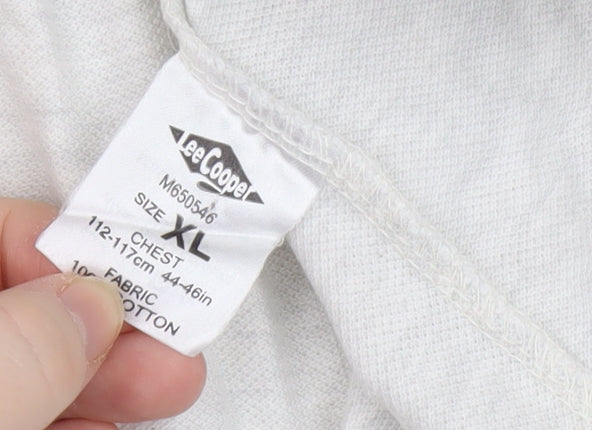 Close-up detail of Lee Cooper Men's White Polo Shirt XL Solid Cotton