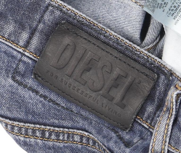 Diesel Men's Blue Straight-Leg Jeans Size 32