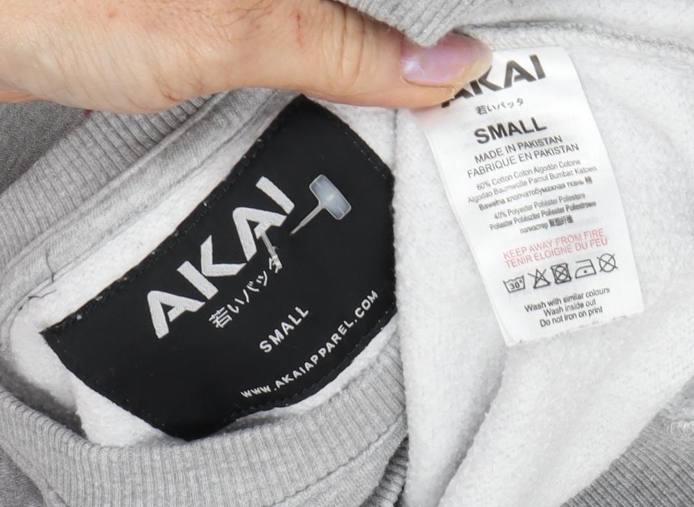 Close-up detail of AKAI Men's Grey Pullover Sweatshirt Small