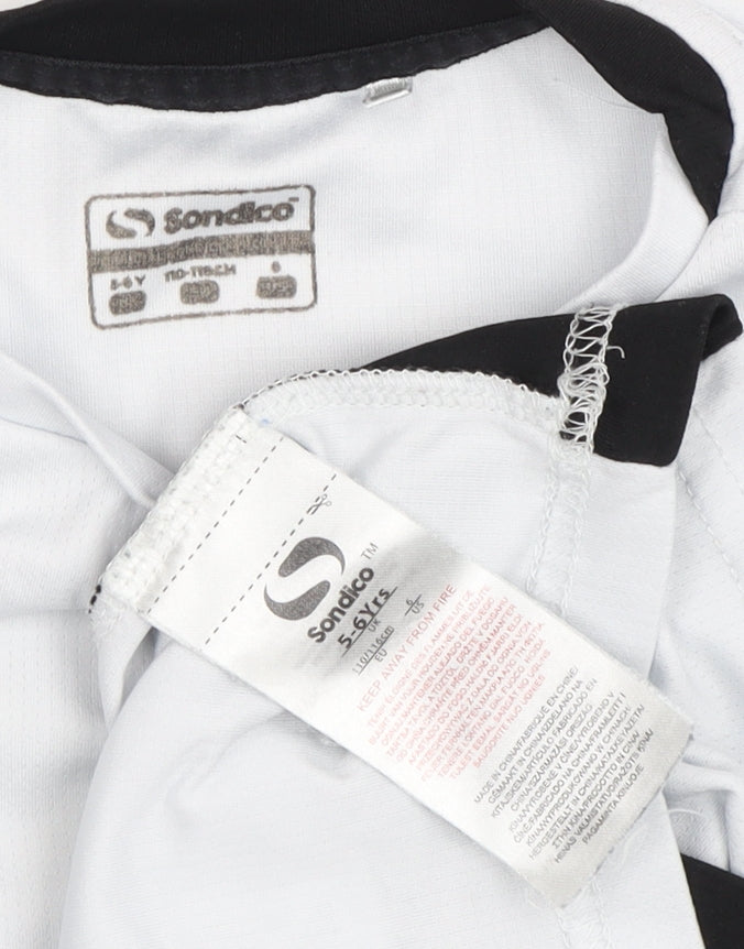 Close-up detail of Sondico boys’ white t-shirt 5-6 years sports activewear