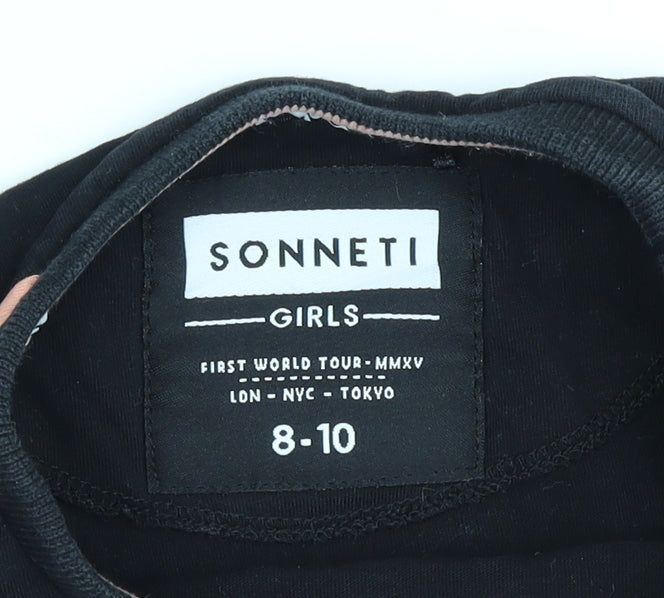 Close-up detail of Sonneti girls’ black graphic t-shirt 8-9 years casual style