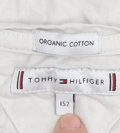 Additional view of Tommy Hilfiger girls’ white t-shirt, size 12, years cotton logo