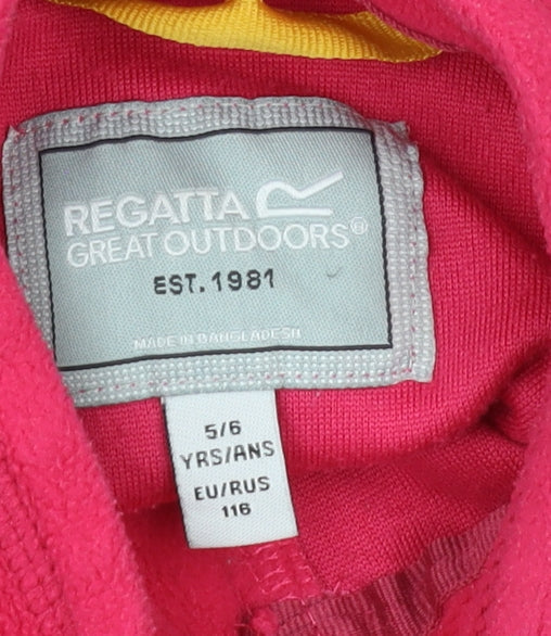 Brand and care label for Regatta girls’ pink fleece sweatshirt 5-6 years outdoor