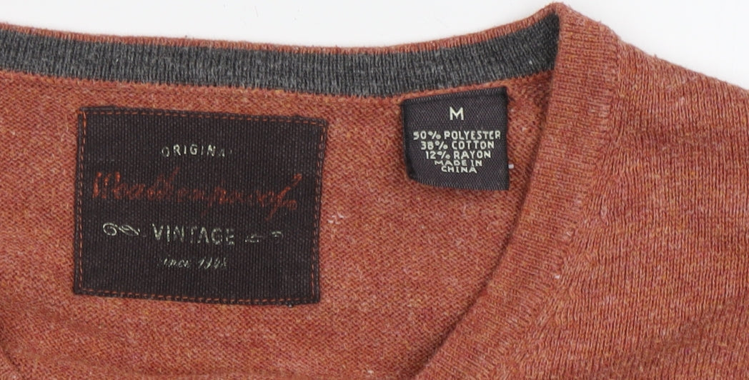 Close-up detail of Original Vintage Men's Red M Pullover V-Neck Jumper