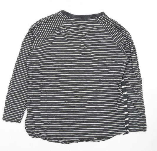 GAP Women's Black Striped V-Neck T-Shirt, M, Casual