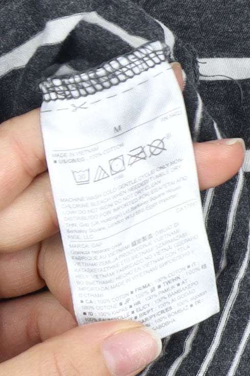 GAP Women's Black Striped V-Neck T-Shirt, M, Casual