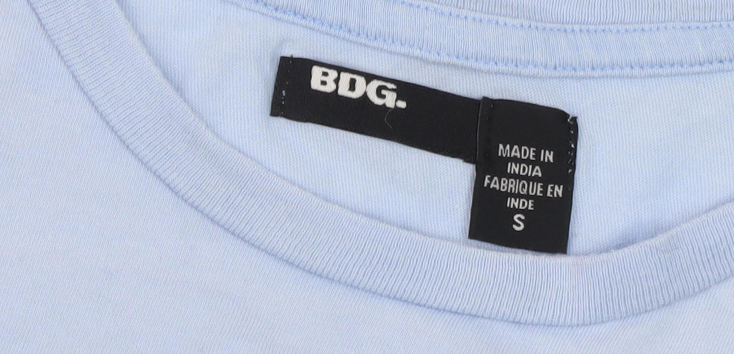 Close-up detail of BDG boys’ blue striped t-shirt s casual basic top