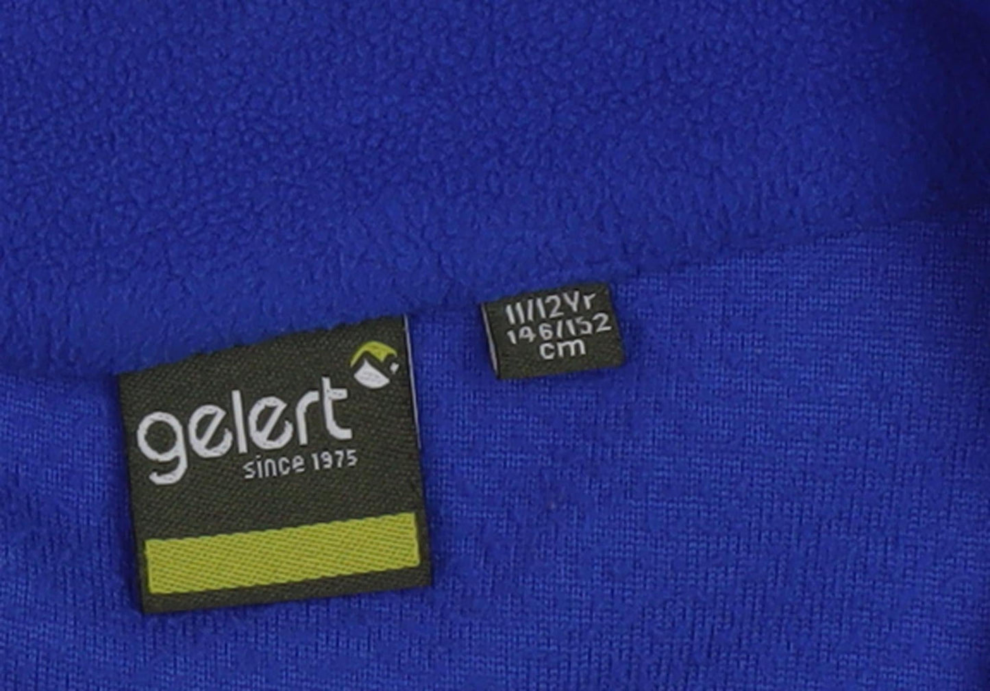 Close-up detail of Gelert boys’' blue fleece sweatshirt, 11-12y, 1/2 zip