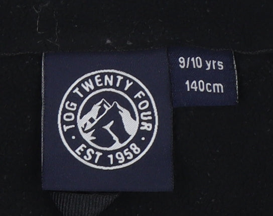 Brand and care label for Tog Twenty Four boys’ black polyester basic jacket 9-10 years