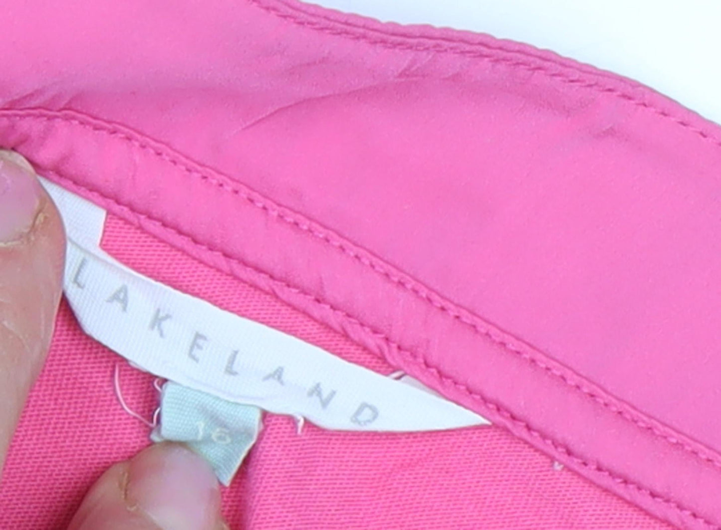 Lakeland Women's Pink Bow T-Shirt Size 16 Round Neck