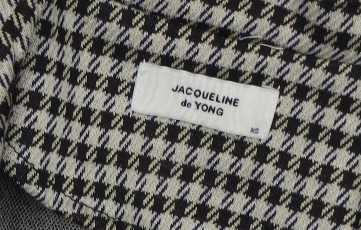 Close-up detail of Jacqueline de Yong Women's Black Herringbone Blazer XS