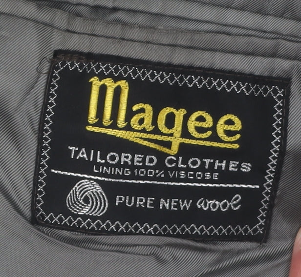 Magee Men's Grey Wool Blazer, Size 44R, Classic Style