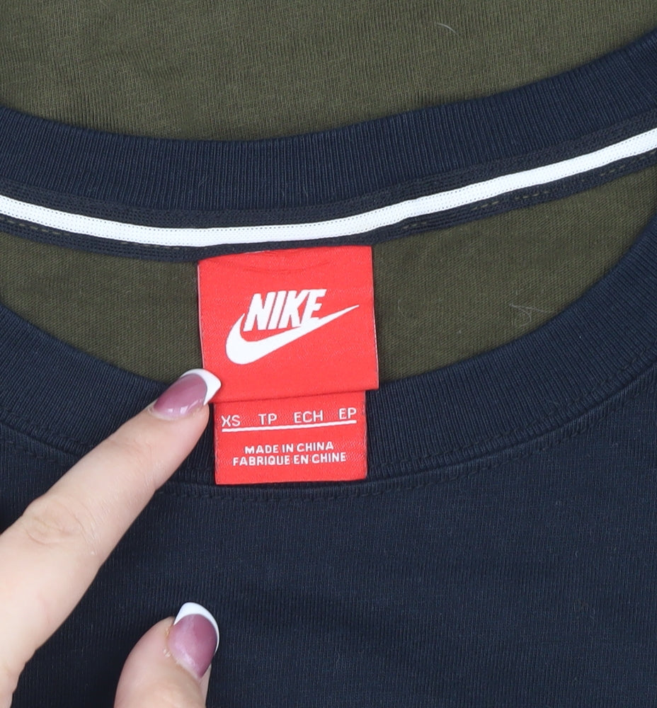 Nike Women's Black Cropped T-Shirt XS