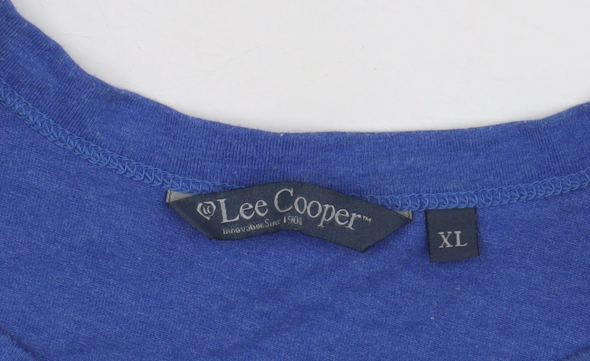 Close-up detail of Lee Cooper Men's Blue Sleeveless Surf T-Shirt XL