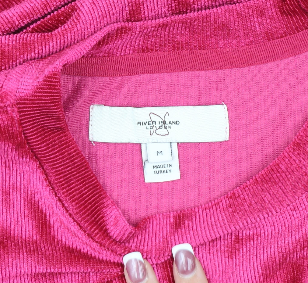 Close-up detail of River Island Pink Velour T-Shirt M Short Sleeve Crew Neck