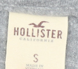 Hollister Men's Grey Graphic T-Shirt, Size S