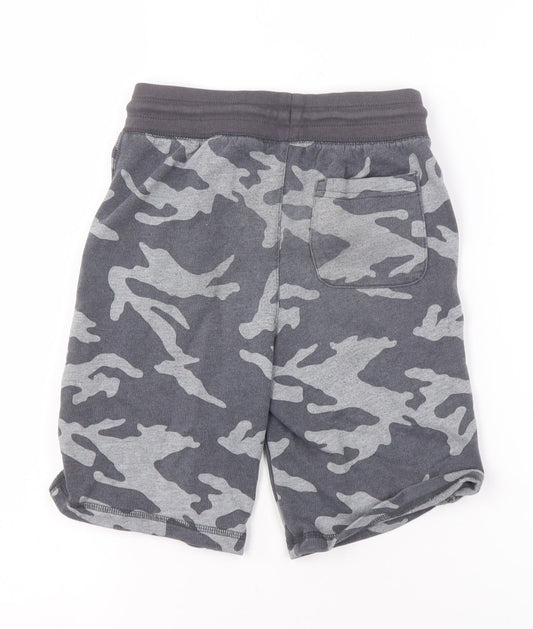 GapKids Boys' Grey Camo Sweat Shorts, Size 6-7, Elastic Waist