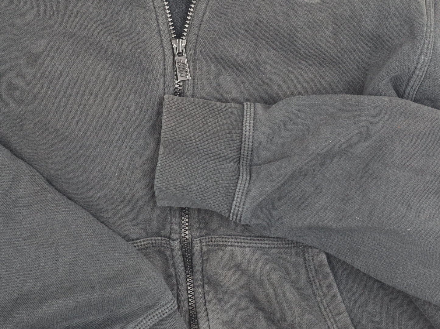 Nike Men's Black Hooded Jacket M - Sporty & Stylish