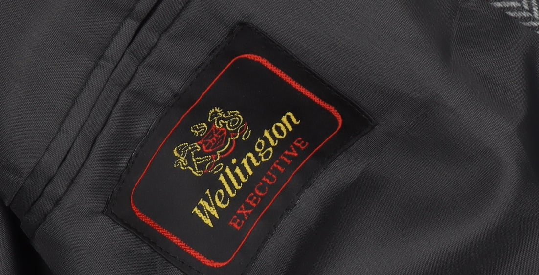 Brand and care label for Wellington Executive Men's Grey Tweed Blazer, 40R